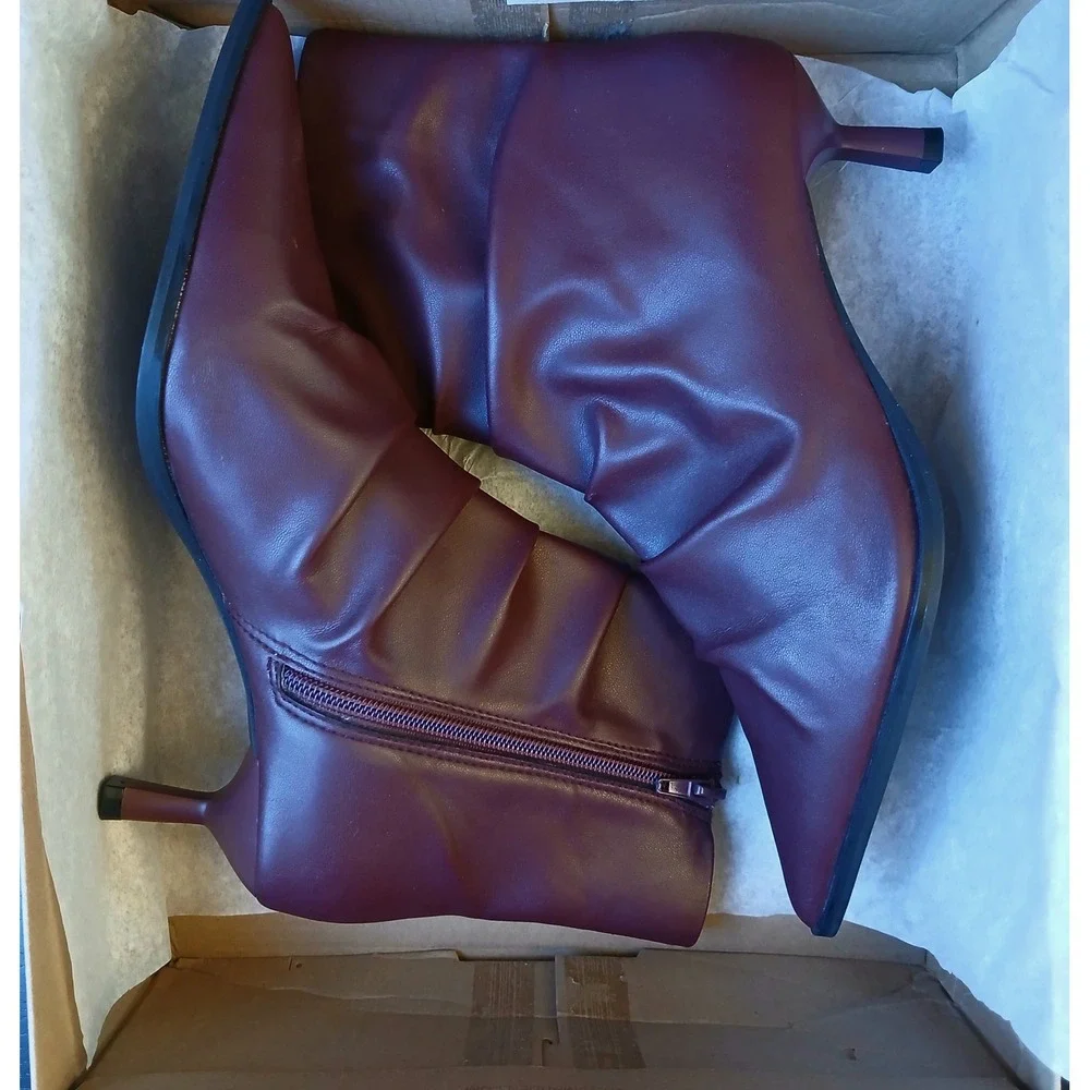 Steve Madden Maxxine Wine Burgundy Ruched Pointed Toe Kitten Heel Booties 8.5